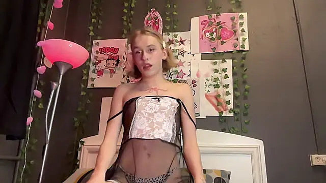 Snapshot of Miss_Amy00 chatting on June 2026 06:31:02 PM Miss Amy00 online show from June 2026 06:31:02 PM