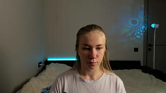 AnnaAlexArti online show from June 2026 05:12:01 AM
