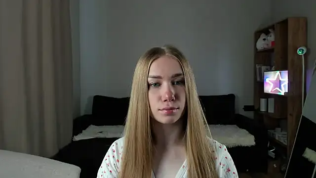 Snapshot of AnnaAlexArti chatting on June 2026 06:52:02 AM AnnaAlexArti online show from June 2026 06:52:02 AM