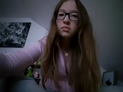Snapshot of Freaky-Doll chatting on May 2026 07:17:01 PM Freaky-Doll online show from May 2026 07:17:01 PM