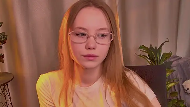 FloraLarsson online show from June 2026 10:26:02 AM