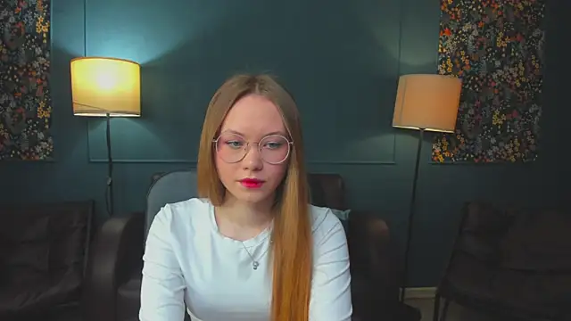 FloraLarsson online show from May 2026 10:04:02 AM