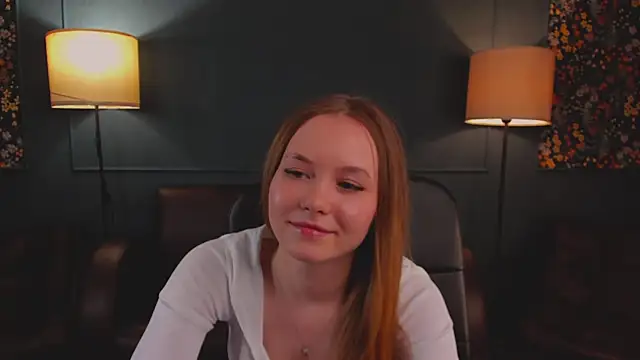 FloraLarsson online show from May 2026 03:50:02 PM