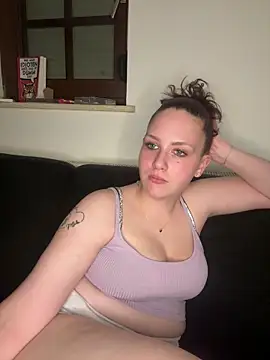 CuteBeaX online show from June 2026 08:03:02 PM