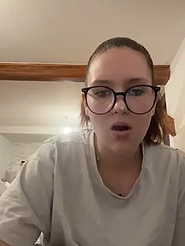 Snapshot of CuteBeaX chatting on May 2026 08:09:02 PM CuteBeaX online show from May 2026 08:09:02 PM