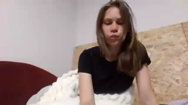 Lisahoppii online show from May 2026 08:27:02 PM