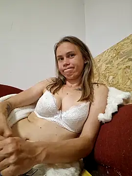 Lisahoppii online show from June 2026 04:55:02 PM