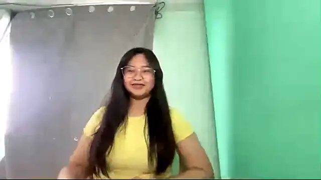 RobbinBernand online show from May 2026 12:03:01 AM