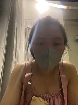 Lynlyn99 online show from June 2026 02:50:01 PM