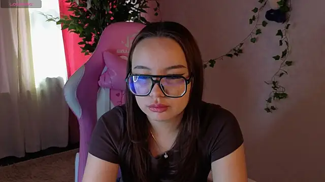 Eva Cutties online show from April 2026 09:27:02 AM