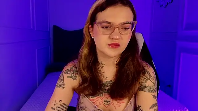 sashaglow  online show from April 2026 07:26:01 AM