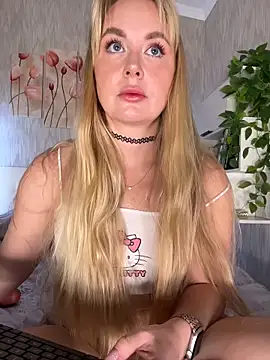 Kitty-Kelsi online show from May 2026 09:37:01 AM