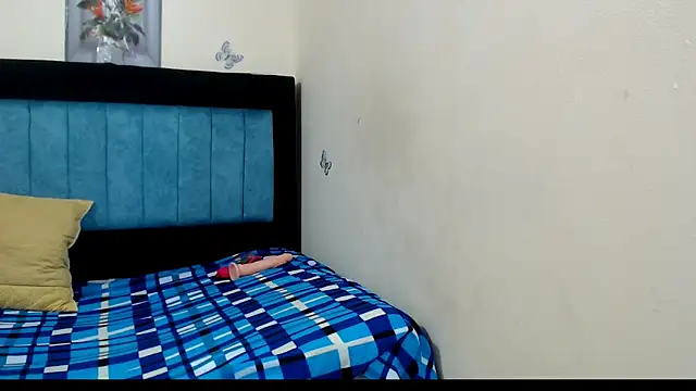 LUCYXS1 online show from May 2026 12:11:01 PM