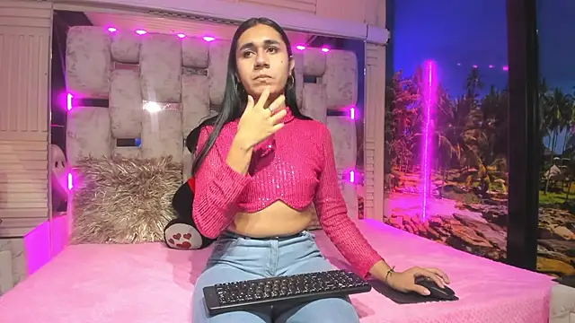 Snapshot of MahiaraHot chatting on July 2026 12:44:01 PM MahiaraHot online show from July 2026 12:44:01 PM