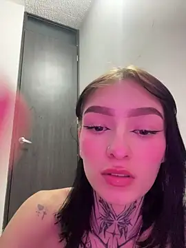 Snapshot of she-dulce chatting on June 2026 11:17:01 PM she-dulce online show from June 2026 11:17:01 PM