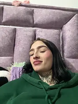 Snapshot of she-dulce chatting on June 2026 01:22:02 AM she-dulce online show from June 2026 01:22:02 AM