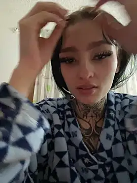 Snapshot of she-dulce chatting on June 2026 10:12:02 AM she-dulce online show from June 2026 10:12:02 AM