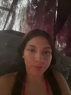 luna20012 online show from April 2026 06:25:01 PM