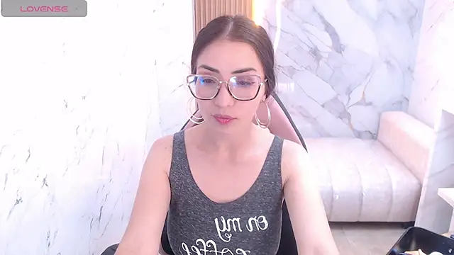 IvoryMuse tf online show from April 2026 03:08:01 PM