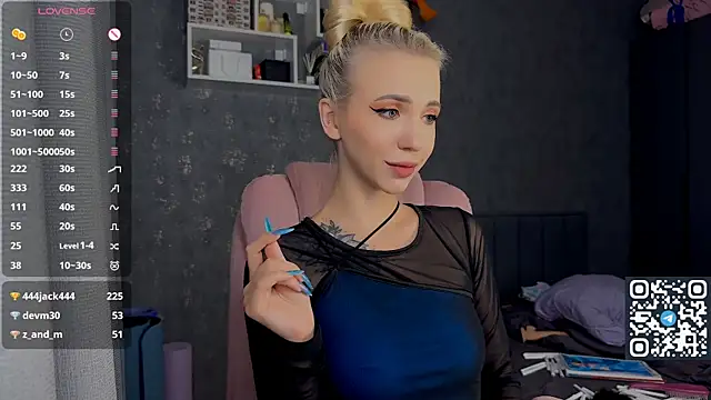 Sabrinkaaa online show from June 2026 07:19:02 PM