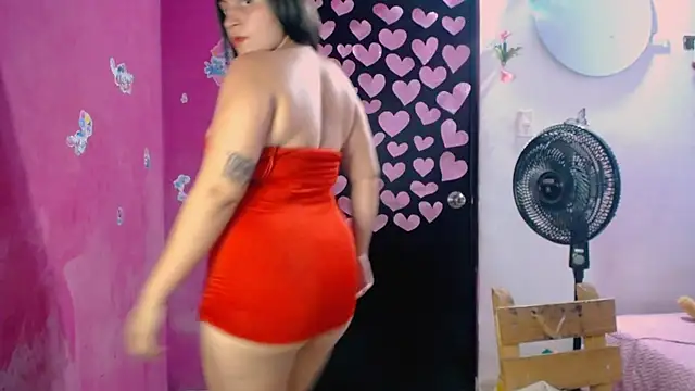 Snapshot of Kiara_tits chatting on May 2026 01:16:02 AM Kiara tits online show from May 2026 01:16:02 AM