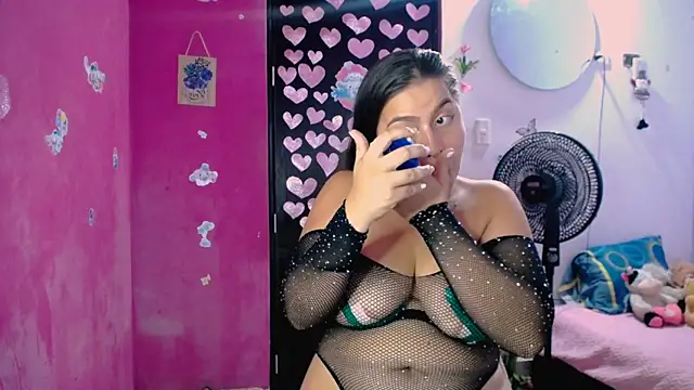 Snapshot of Kiara_tits chatting on June 2026 10:59:01 PM Kiara tits online show from June 2026 10:59:01 PM