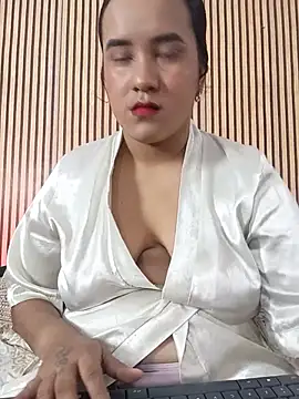 NATY BUSTOS online show from May 2026 01:15:01 AM