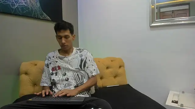 Snapshot of Zane_Belville chatting on June 2026 11:37:01 AM Zane Belville online show from June 2026 11:37:01 AM