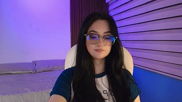 Snapshot of AnnyBonne9 chatting on May 2026 11:49:01 AM AnnyBonne9 online show from May 2026 11:49:01 AM