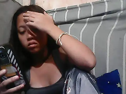 Snapshot of Yours_AsianPinayGirl18 chatting on July 2026 11:00:01 PM Yours AsianPinayGirl18 online show from July 2026 11:00:01 PM