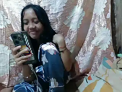Yours AsianPinayGirl18 online show from May 2026 02:02:01 PM