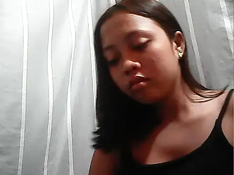 Snapshot of Yours_AsianPinayGirl18 chatting on June 2026 12:28:01 AM Yours AsianPinayGirl18 online show from June 2026 12:28:01 AM