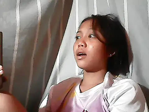 Snapshot of Yours_AsianPinayGirl18 chatting on June 2026 11:27:02 PM Yours AsianPinayGirl18 online show from June 2026 11:27:02 PM