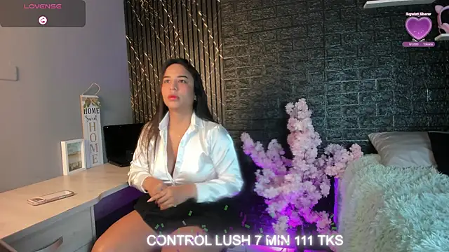 Aluna2  online show from May 2026 04:21:02 PM