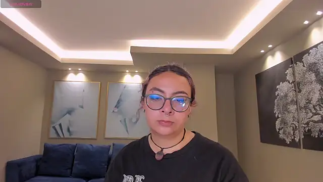 LoiseHarper online show from May 2026 11:17:01 PM