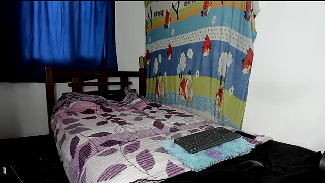 Snapshot of Vannellope_vladimir chatting on June 2026 01:56:02 PM Vannellope vladimir online show from June 2026 01:56:02 PM