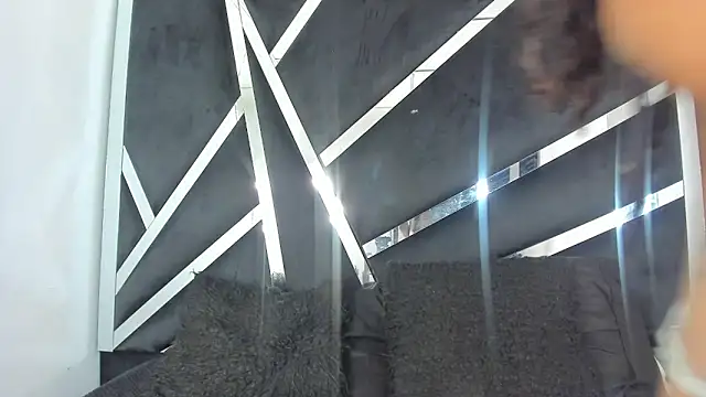 cristalxht online show from June 2026 08:58:02 PM