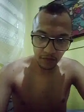 Marciosafado25 online show from May 2026 12:04:01 AM