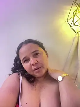 evereskira online show from May 2026 10:38:01 PM