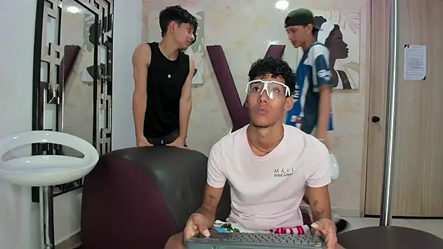 RED BOYS XXX online show from May 2026 01:17:02 PM