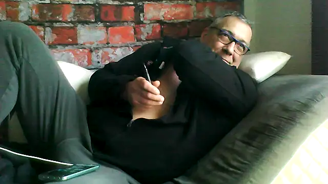 Soloyan online show from December 2025 11:23:01 AM