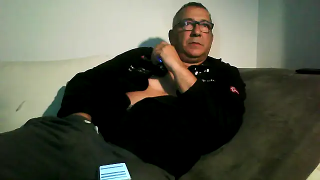 Soloyan online show from November 2025 05:23:02 AM