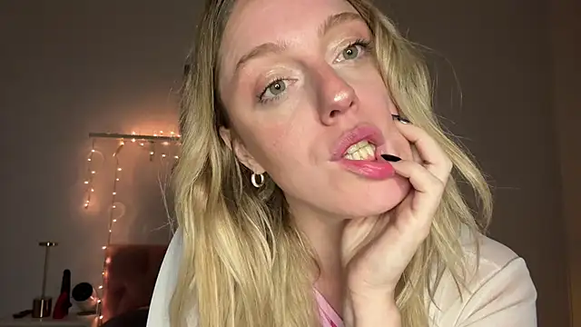 sweetemma x online show from May 2026 02:08:01 AM