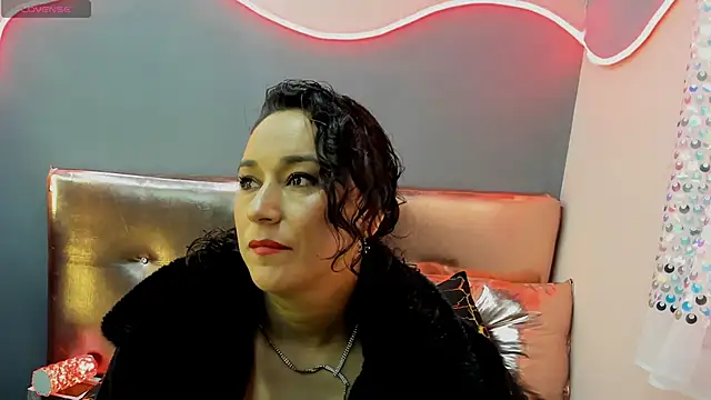Elizabeth bennett online show from May 2026 01:19:02 PM
