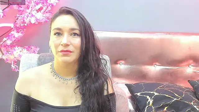 Snapshot of Elizabeth_bennett chatting on June 2026 04:27:01 PM Elizabeth bennett online show from June 2026 04:27:01 PM