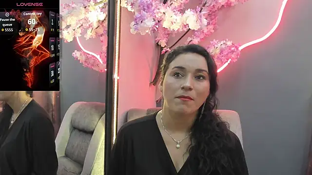 Snapshot of Elizabeth_bennett chatting on May 2026 08:41:01 PM Elizabeth bennett online show from May 2026 08:41:01 PM