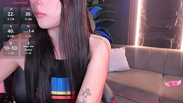 Aili queen online show from July 2026 01:50:02 PM