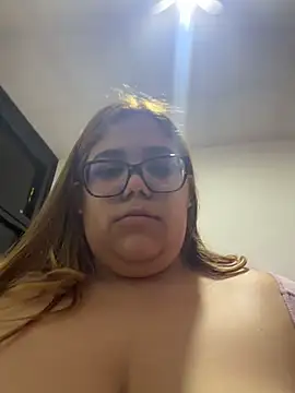 NyraMoon online show from May 2026 07:58:01 AM