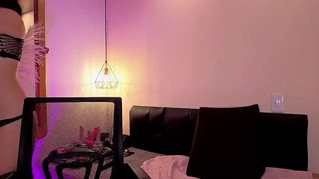 Chloe monroee online show from May 2026 03:11:02 AM