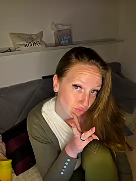 Snapshot of SweetGermanAlina chatting on May 2026 07:38:01 PM SweetGermanAlina online show from May 2026 07:38:01 PM